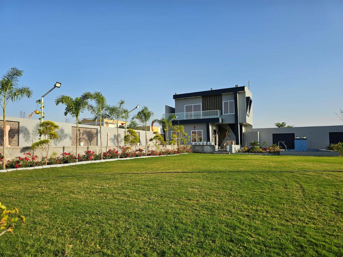 Shree Ambe Farmhouse Villa Ujjain Ngoại thất bức ảnh