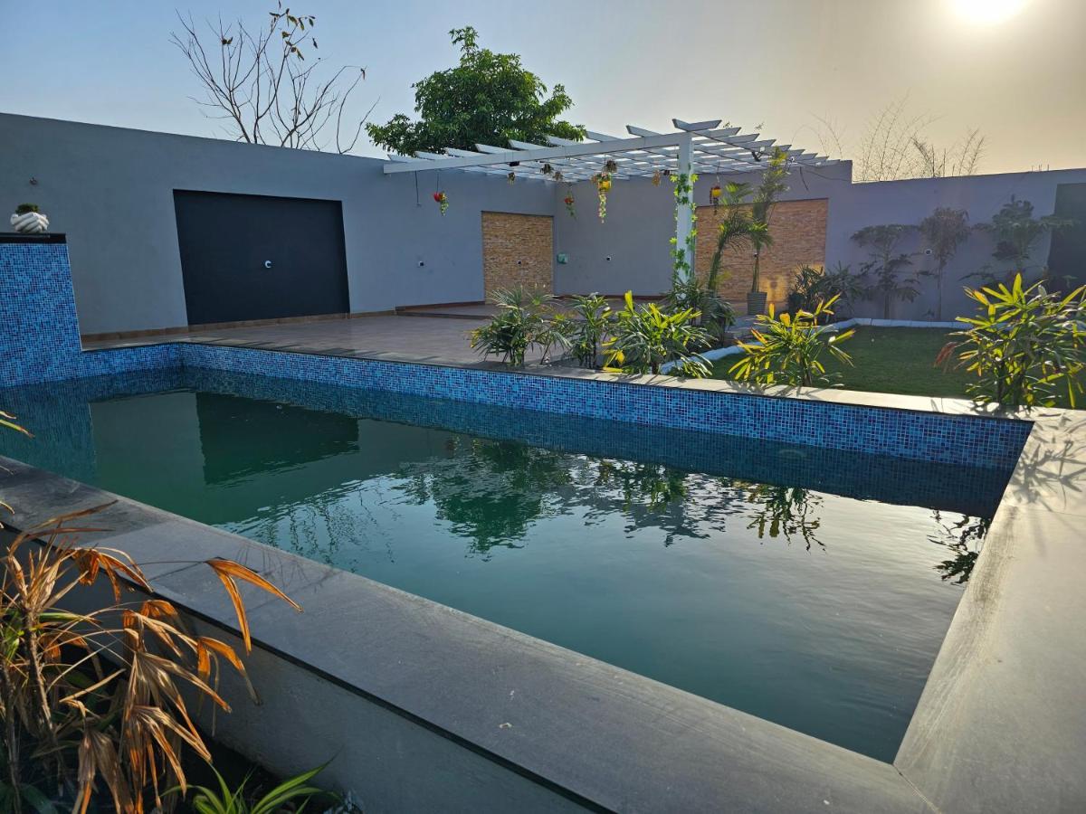 Shree Ambe Farmhouse Villa Ujjain Ngoại thất bức ảnh